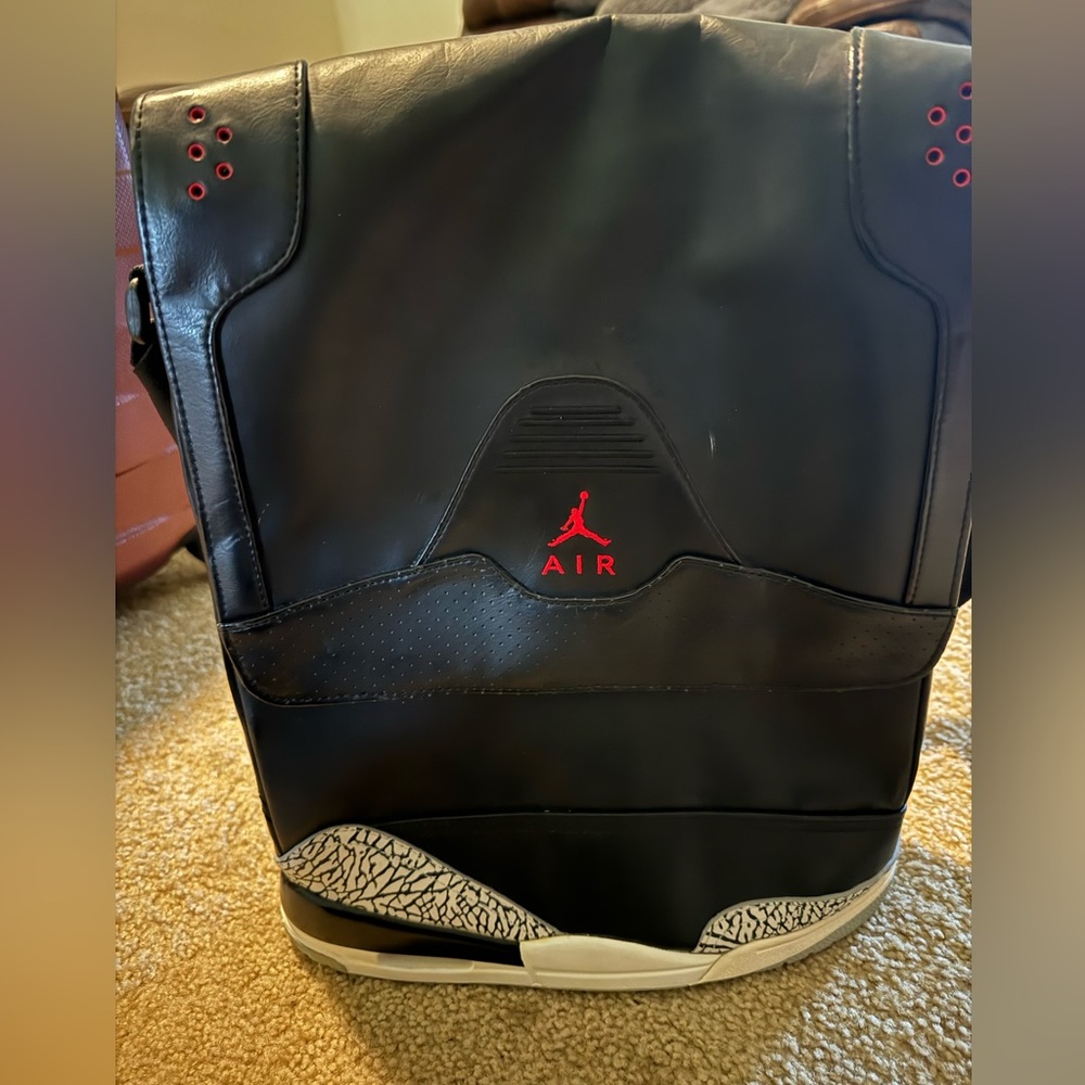 rare jordan shoe bag never used just has some light wear from storing.